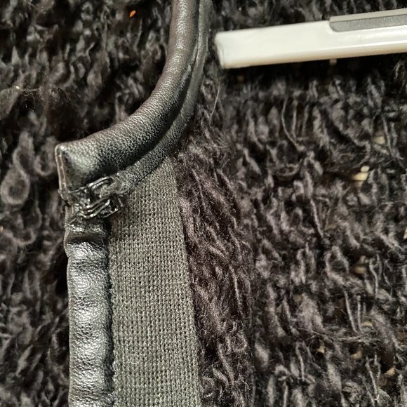 Guess Funky Black Sweater - Picture 4 of 6